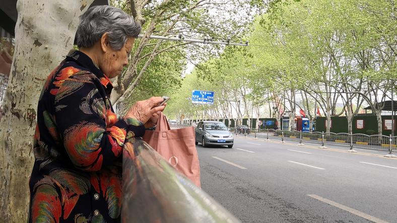 一天更新40条,光靠解说流行语就能点赞过亿?